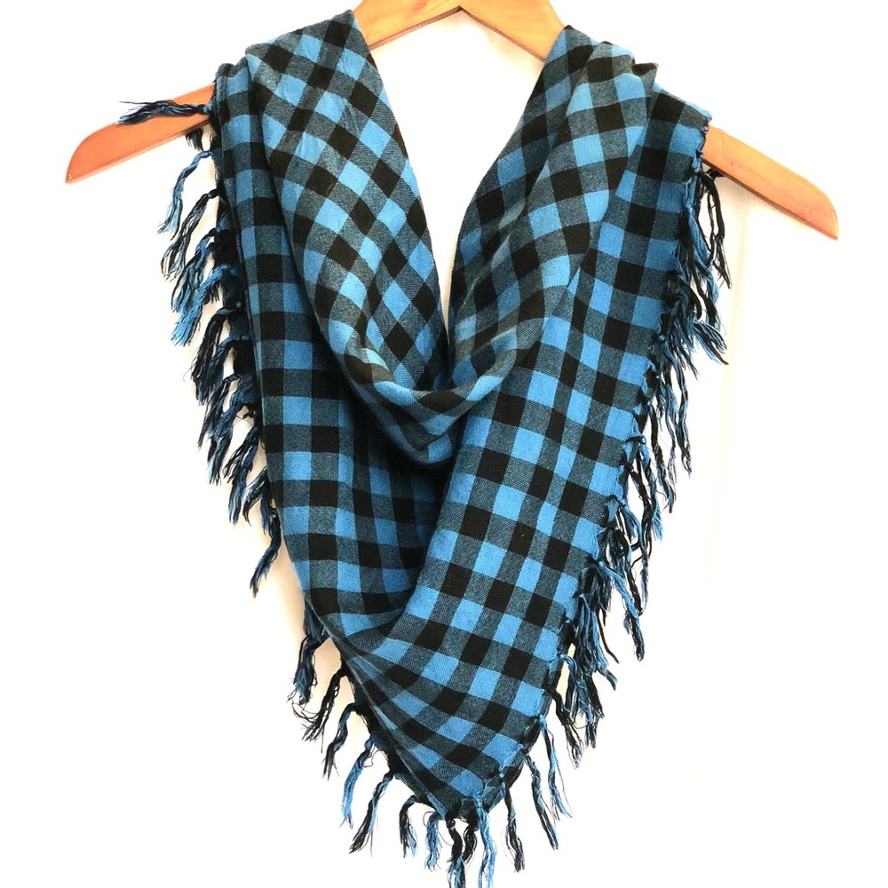 Fringe scarf